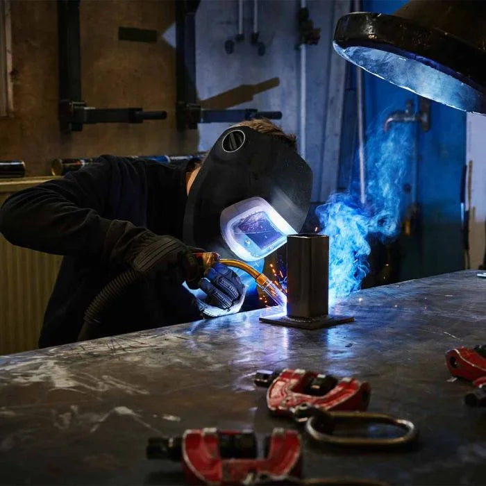 3M Speedglas G5-03E Welding Helmet – 631010 action shot in workshop 