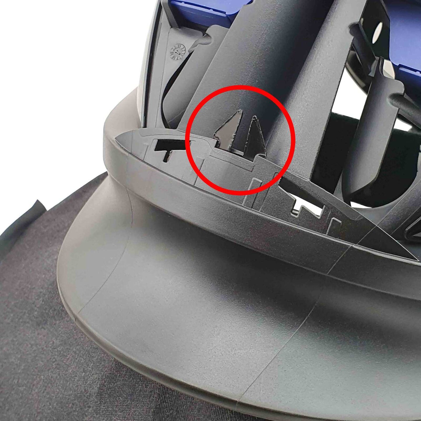 3M Speedglas 9100 Throat Protection – Attachment Position on Helmet
