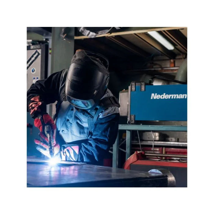 Nederman 860 Translas 400A On-Gun Fume Extraction – Welder Using Extraction Gun on MIG Weld
